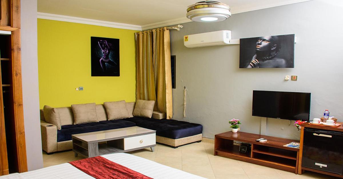 Triple Hill Hotel Weija Exterior foto